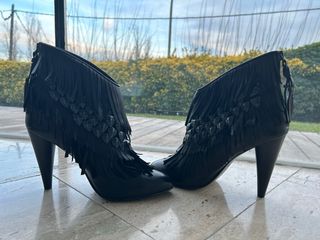 Botines Ash Flecos Negros