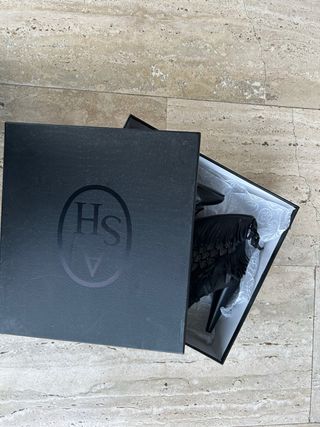 Botines Ash Flecos Negros