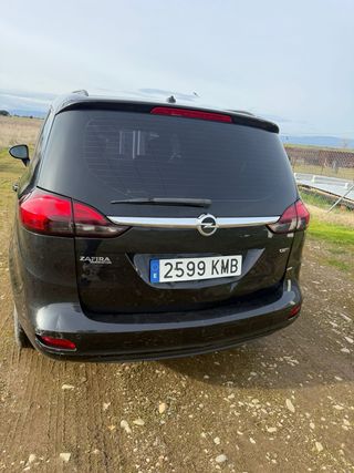Opel Zafira Tourer 2015