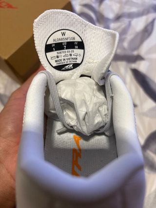 Zapatillas Altra Blancas y Rosas