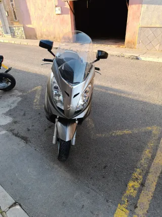 Peugeot Satelis 125cc Maxi Scooter