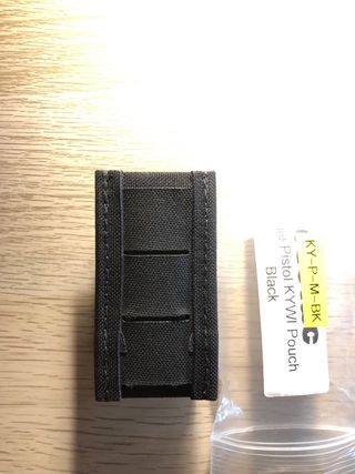 Portacargador KYWI Negro