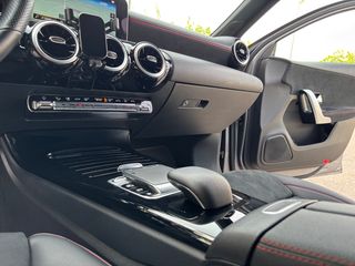 Mercedes-Benz A 180d AMG Line 116cv