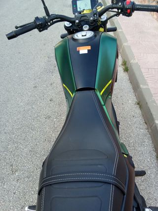 Benelli Leoncino 125cc Verde/Negra