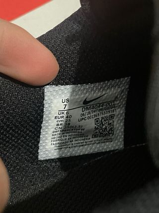 Nike Cortez Negras y Blancas Nuevas