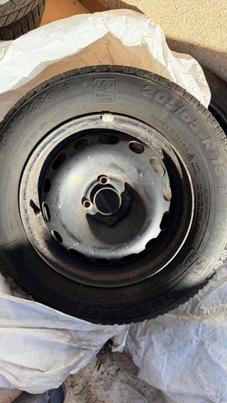 Llantas 205/65 R15 de hierro