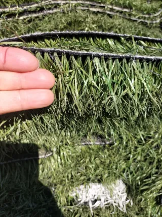 CÉSPED ARTIFICIAL DÉ CAMPOS DÉ FUTBOL RECICLADOS