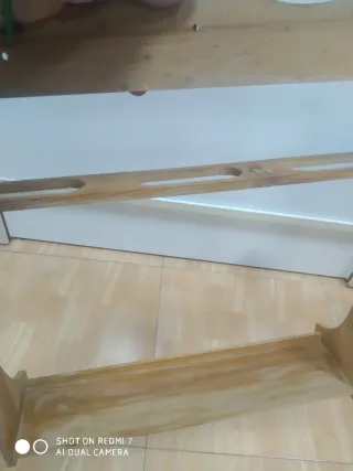 Estantería de madera para café