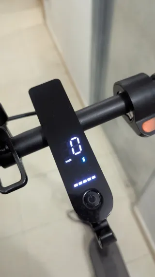 Patinete Eléctrico Xiaomi Mi Essential