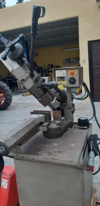 Sierra de cinta FABRIS 270M