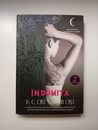 Saga La Casa de la Noche · 6 libros juveniles