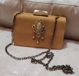 Bolso cartera con cadena