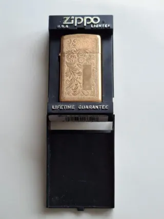 Isqueiro Zippo Venetian Dourado