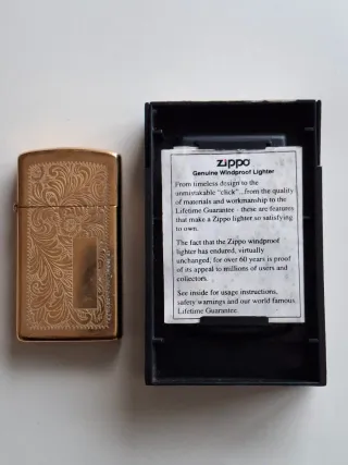Isqueiro Zippo Venetian Dourado