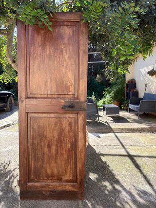 6 puertas de madera rústicas.