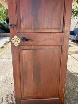 6 puertas de madera rústicas.