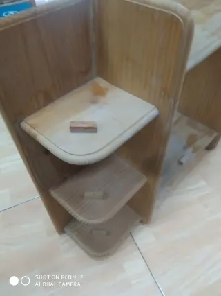 Estantería de madera para gazpacho