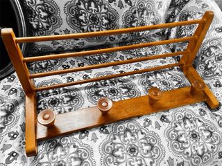 Perchero vintage madera estante y 4 colgadores