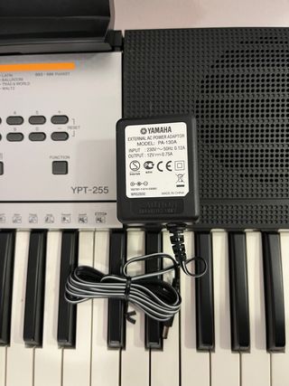 Teclado Yamaha YPT-255