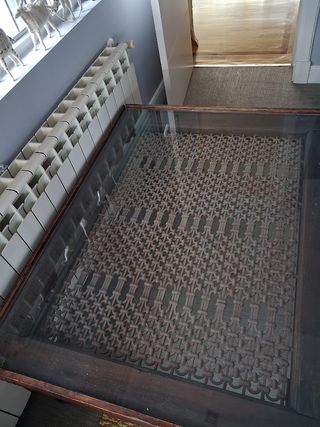 Mesa de Centro Baja con Reja India