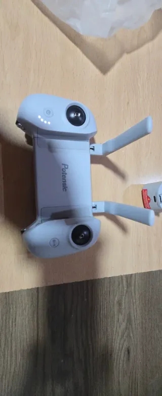 Dron Potensic Atom