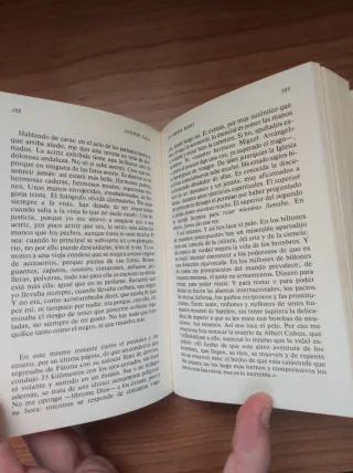 En propia mano (Selecciones Austral) (Spanish E...