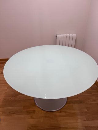 Mesa redonda cristal y metal
