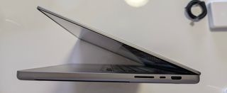 Apple Macbook Pro 16" M1 Max 1TB 32GB Sùper Precio