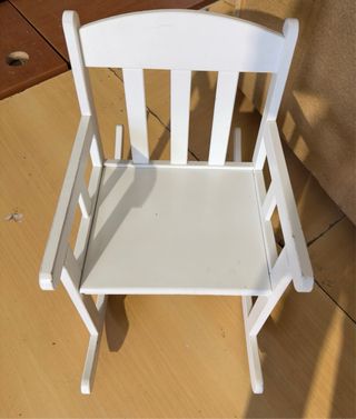 Mecedora infantil blanca
