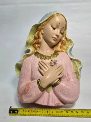 Virgen María figura decorativa
