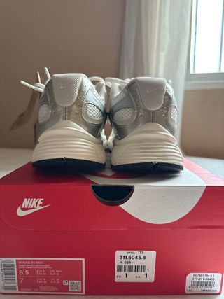 Zapatillas Nike Vomero 5 Talla 40.5