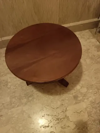 Tavolino rotondo in legno