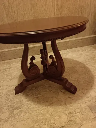 Tavolino rotondo in legno