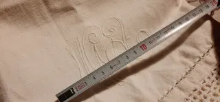 Asciugamano vintage con monogramma e uncinetto