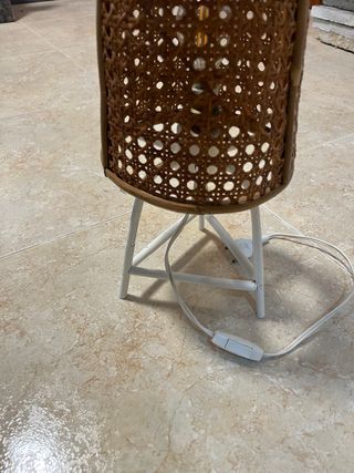 Lámpara de noche ratán y madera
