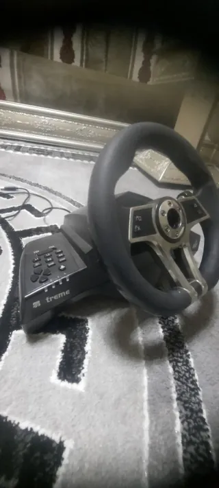 Volante Gaming xtreme con pedali