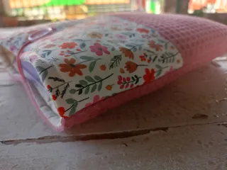 Funda para libro con florido diseño