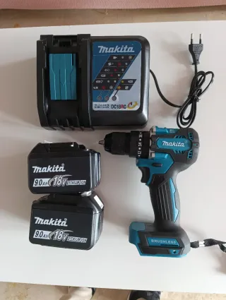 Taladro Makita DDF487 + 2 Baterías 18V 9Ah