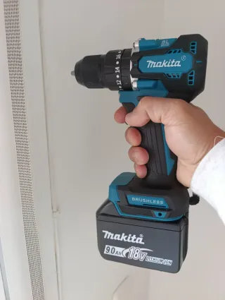 Taladro Makita DDF487 + 2 Baterías 18V 9Ah