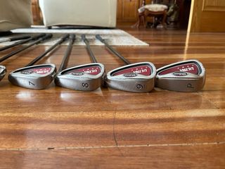 Juego Palos Golf 6 y putter WILSON