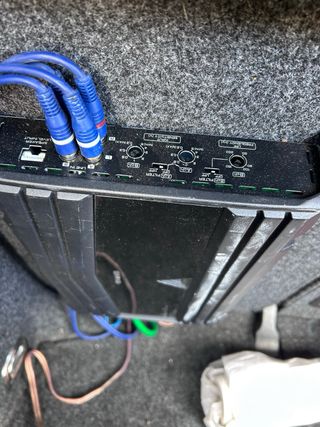 Subwoofer Kenwood con  Amplificador