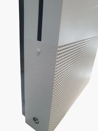 Xbox One S Blanca + Caja