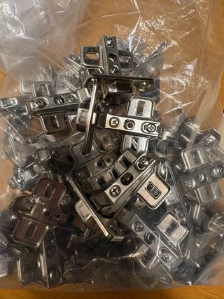 30 Bisagres per a Mobles