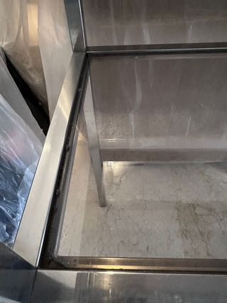 Estantería Metálica Acero y Cristal ( diseño zara)