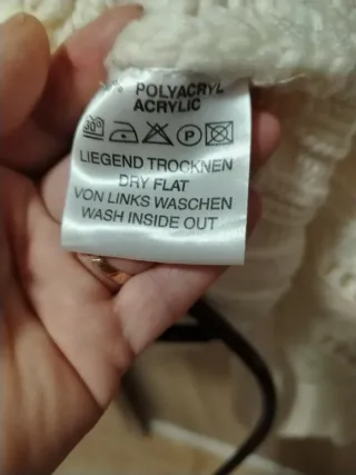 Suéter Blanco Tejido con Botones