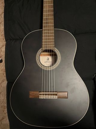 Guitarra Clásica Admira Luna Casi Nueva