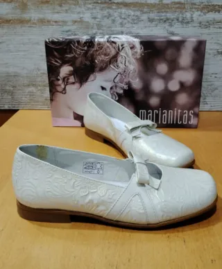 Zapatos niña Marianitas piel napa beige