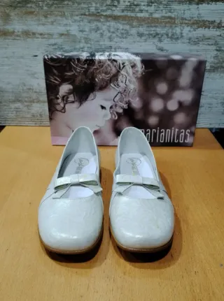 Zapatos niña Marianitas piel napa beige