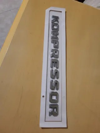 Logo posteriore e laterale kompressor