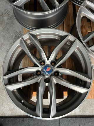 4 Llantas 18” grupo vag
